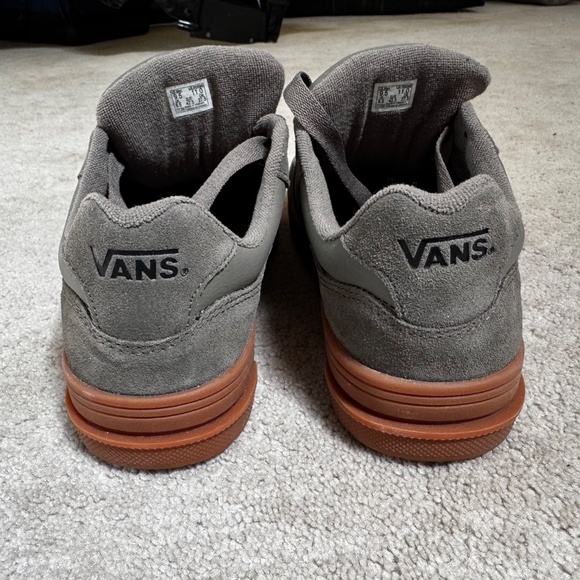 Vans Upland Sneaker - Men's 9.5M - Grey and Gum sole - Picture 3 of 5
